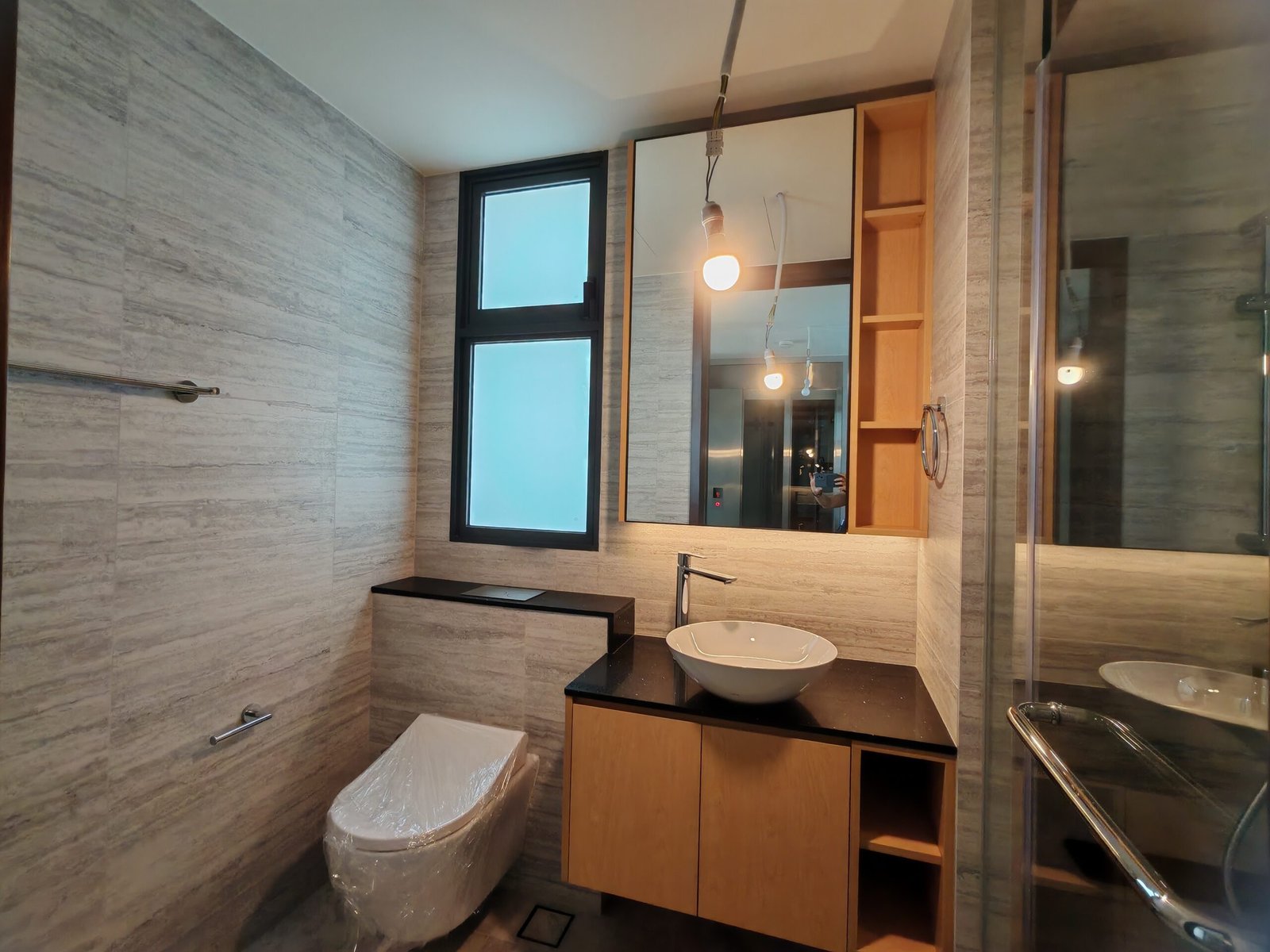 Attic Shared Bathroom_Strata Landed SemiDetached_Belgravia Ace_District 28_Singapore